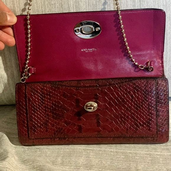 Coach Leather Snake embossed Wallet - Picture 4 of 13